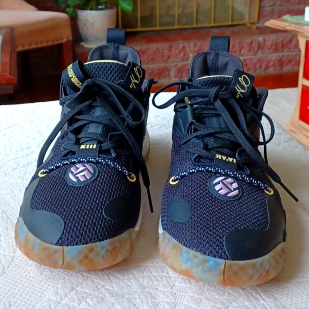 ADIDAS “Boost” James Harden's Signature Series Black Athletic Sneakers W-6 EUC - Picture 2 of 12